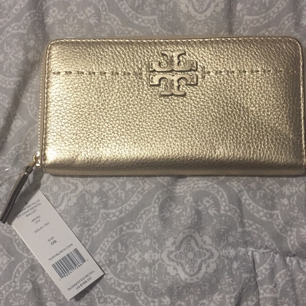 NWT: McGraw Tory Burch continental wallet: gold